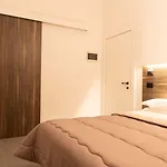 Dimora Rhea Bed and breakfast