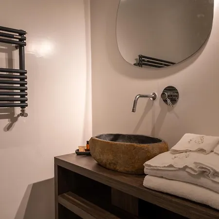 Dimora Rhea Bed & Breakfast