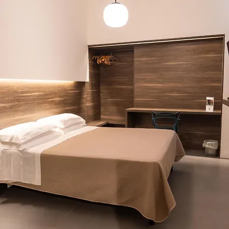 Dimora Rhea Couette-café 4*