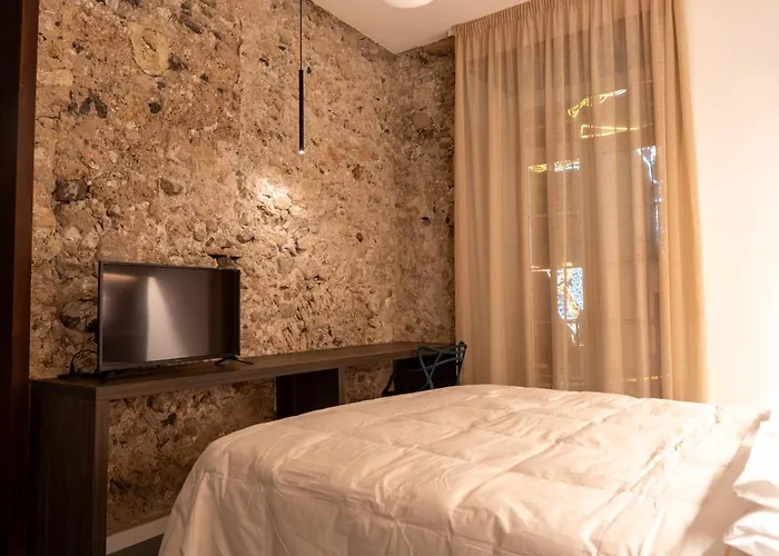 Bed & Breakfast Dimora Rhea